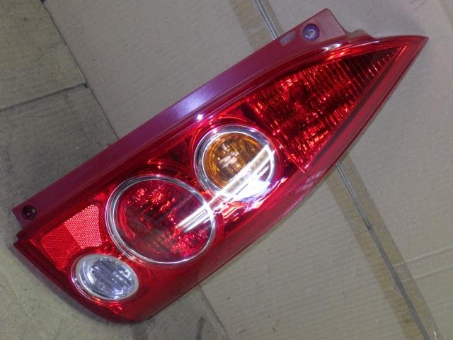 Đèn Hậu Phải Mazda Premacy Mã phụ tùng C14551150C