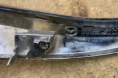 Đèn Phản Quang Cản Sau Phải Mazda Mazda 3 Mã phụ tùng BKC3515M0
