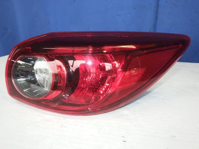 Đèn Hậu Miếng Trong Phải Mazda Mazda 3 Mã phụ tùng B45C51150C