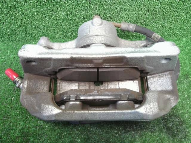 Cụm Gông Phanh Trước Phải Mazda Mazda 3 Mã phụ tùng B4Y03398ZB