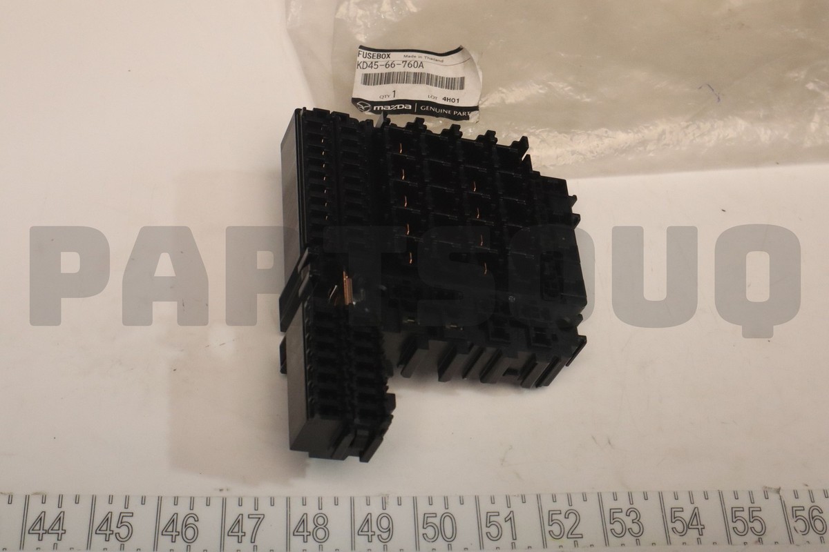 Vỏ Hộp Cầu Chì Đầu Xe Mazda CX-5 Mã phụ tùng kd4566760a