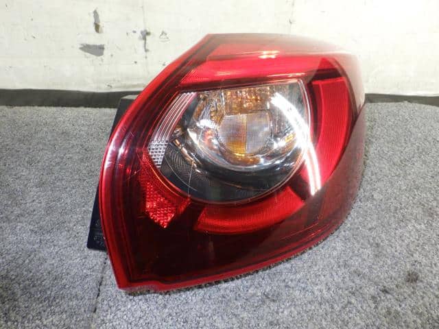 Đèn Hậu Ngoài Phải Có Led Mazda CX-5 Mã phụ tùng K07051150C