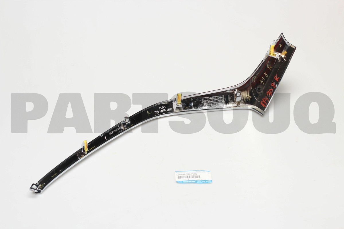 Ốp Che Khóa Capo Mazda Mazda 2 Mã phụ tùng DA6B50717