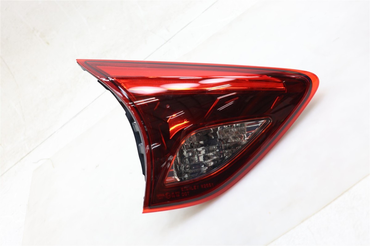 Đèn Hậu Miếng Trong Trái Mazda CX-5 Mã phụ tùng ka0g513g0d