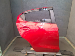 Cụm Gông Phanh Sau Trái Mazda 323 Mã phụ tùng bk1t2671xa