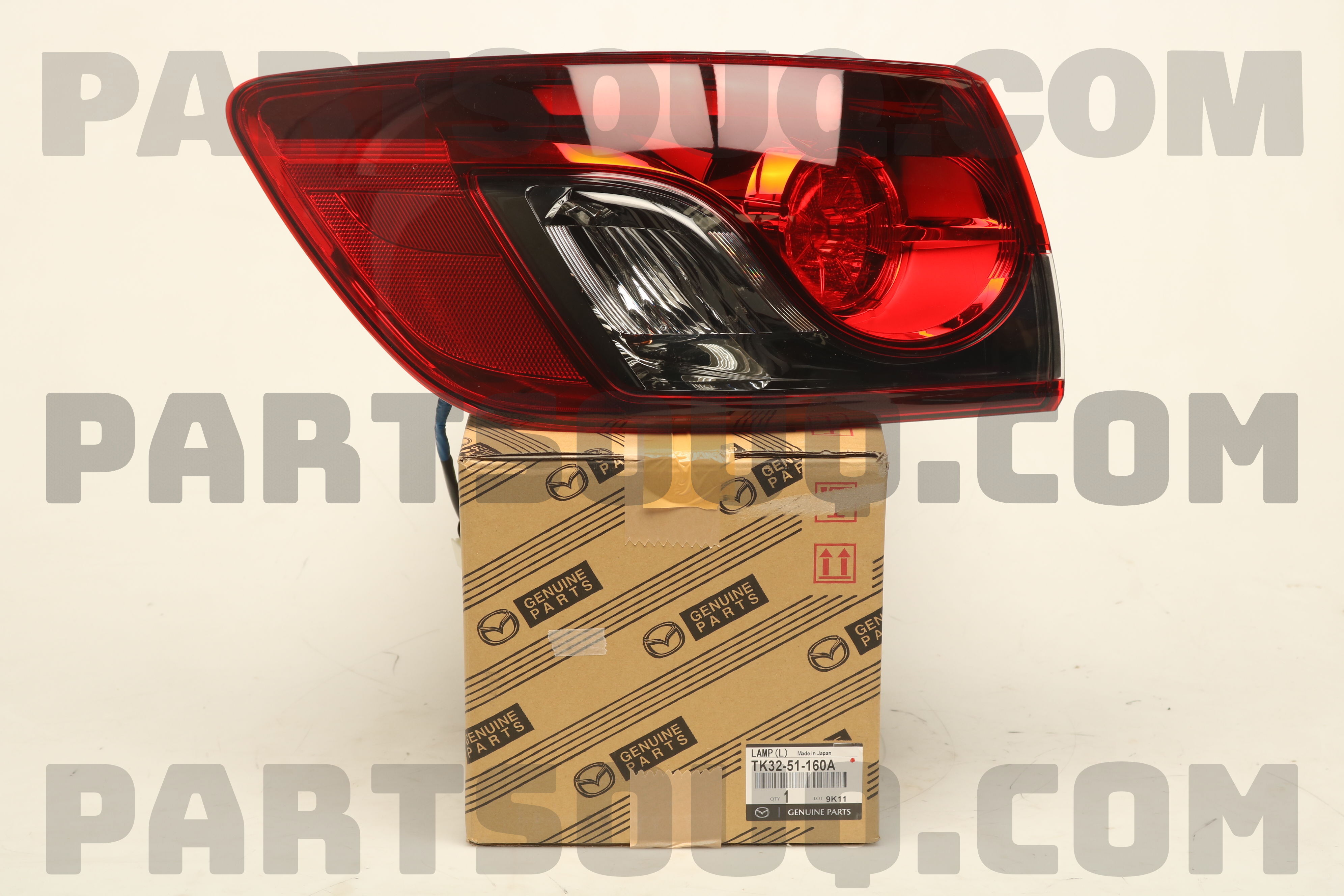 Đèn Hậu Ngoài Trái Mazda CX-9 Mã phụ tùng TK3251160A