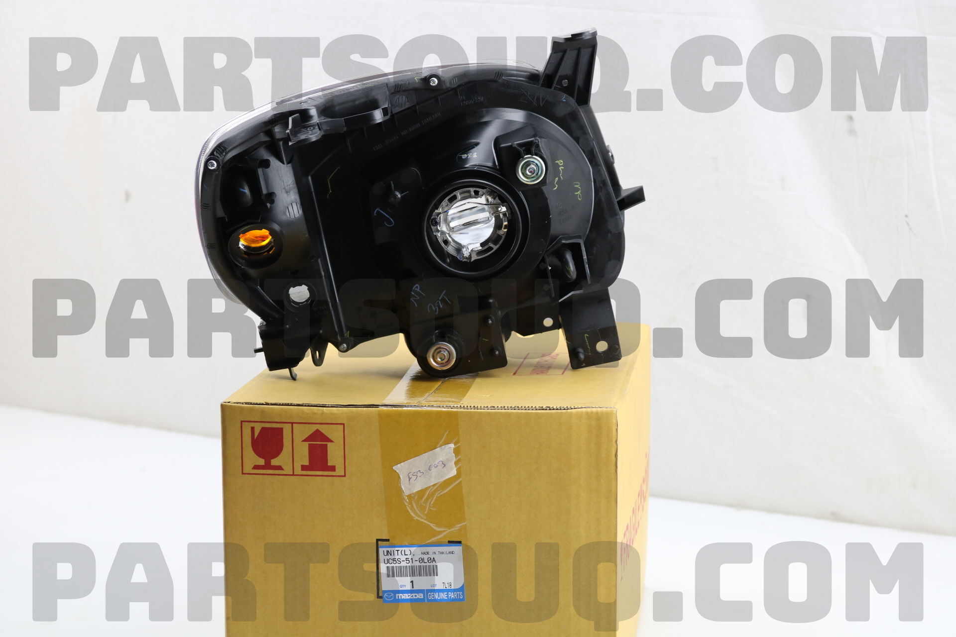 Vỏ Đèn Pha - L Mazda BT-50 Mã phụ tùng UC5S510L0A
