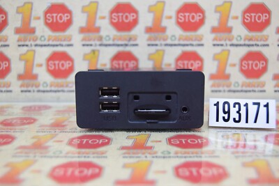 Cổng Usb Aux Mazda Mazda 3 Mã phụ tùng BHP1669U0