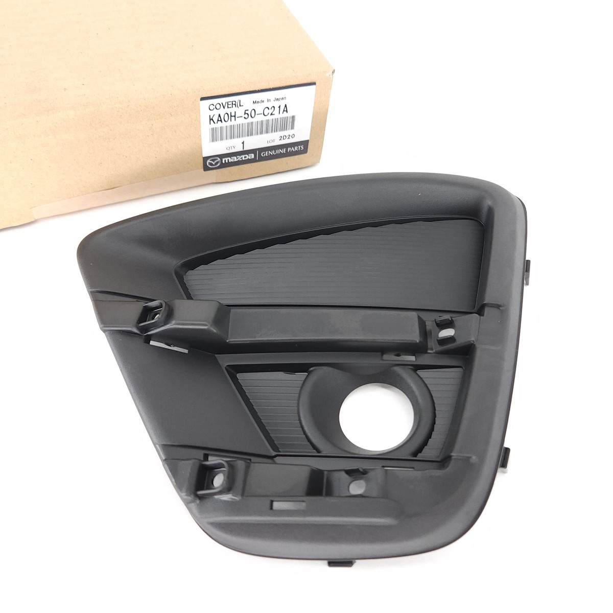 Logo Ca Lăng Trước Liền Đế Mazda CX-5 Mã phụ tùng ka5c50721
