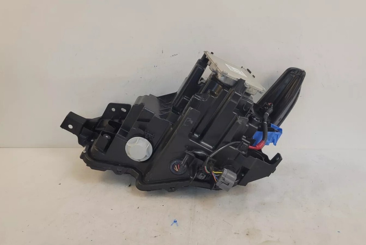 Đèn Pha Phải Mazda Mazda 3 Mã phụ tùng bcnm51030j