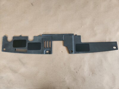 Ốp Che Khóa Capo Miếng Sau Mazda Mazda 3 Mã phụ tùng bjs7501a1a
