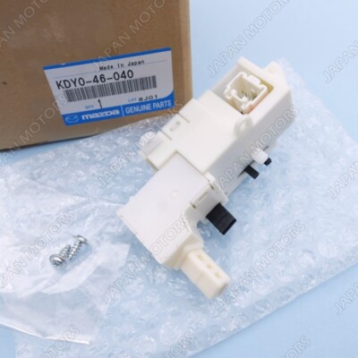 Giá Đỡ Bình Ắc Quy Mazda Mazda 3 Mã phụ tùng KR1156040