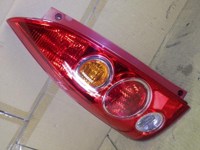 Đèn Hậu Trái Mazda Premacy Mã phụ tùng C14551160C
