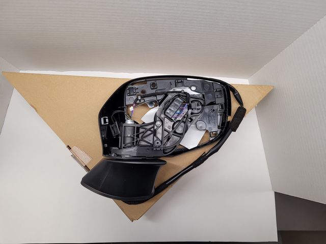 Gương Chiếu Hậu Trái -8 Giắc Điện Mazda Mazda 3 Mã phụ tùng BKC66918Z