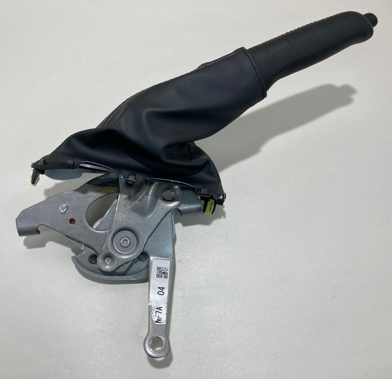 Két Nước Mt Mazda BT-50 OEM 908044