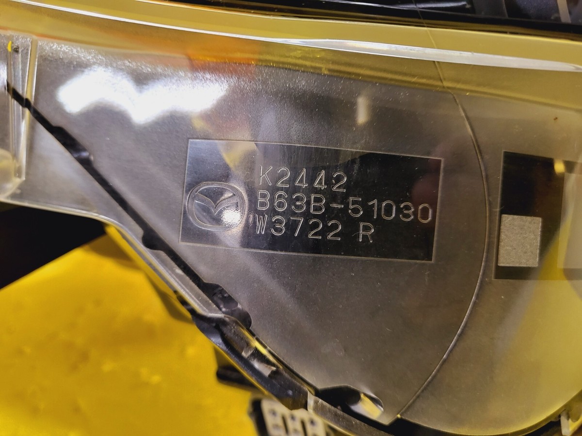 Đèn Pha Phải Mazda Mazda 3 Mã phụ tùng B63b51030