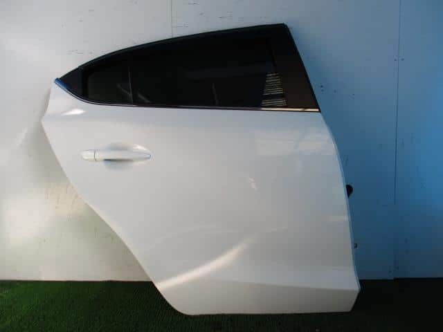 Cánh Cửa Sau Bên Phải Phải Mazda Mazda 3 Mã phụ tùng bjy07202xf