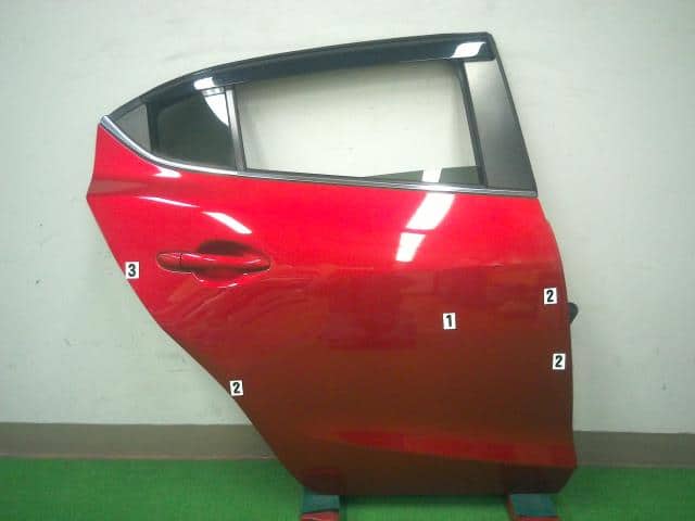 Cánh Cửa Sau Bên Phải Phải Mazda Mazda 3 Mã phụ tùng bjy07202xf