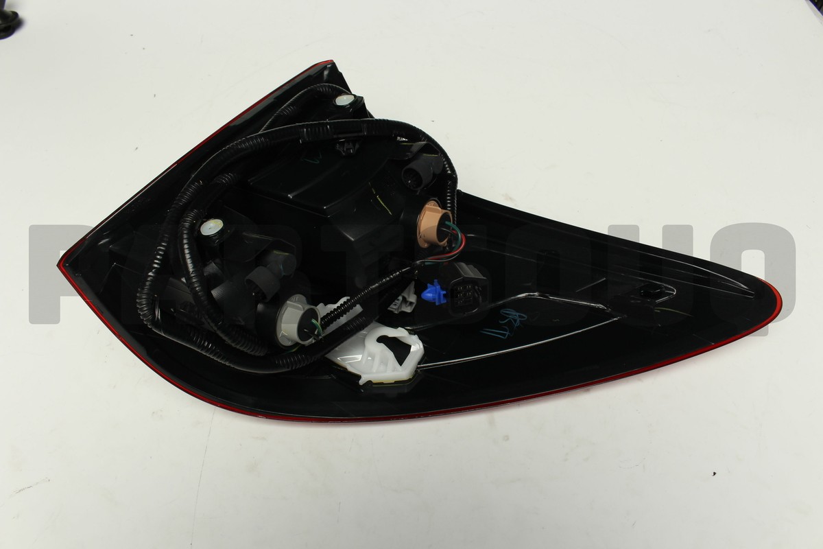 Đèn Hậu Ngoài Trái Mazda BT-50 Mã phụ tùng UL4J51160A