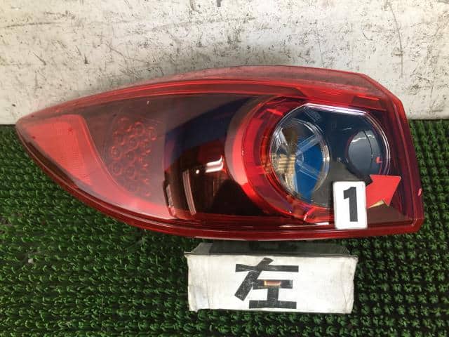 Đèn Hậu Ngoài Trái Có Led - Sedan Mazda Mazda 3 Mã phụ tùng B53W51160