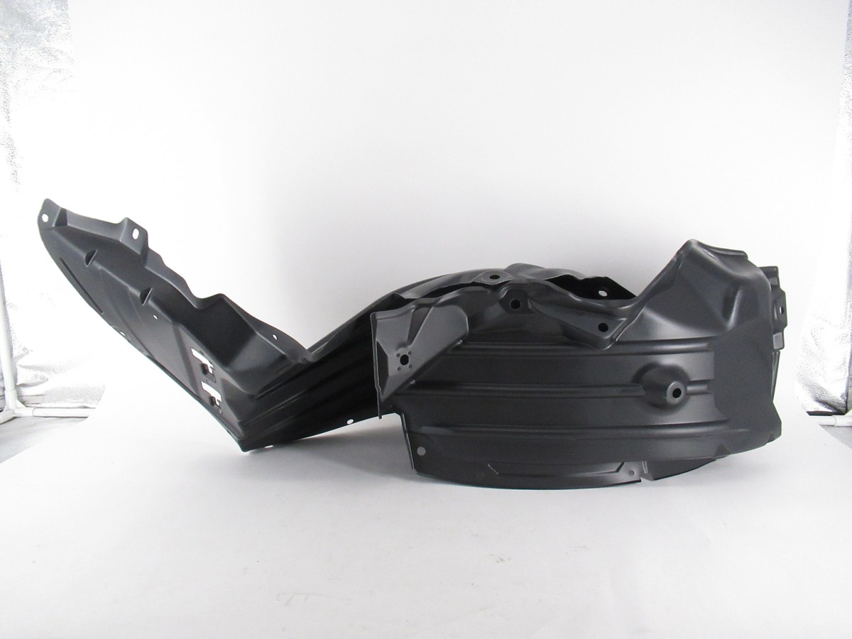 Lòng Dè Chắn Bùn Phải/ Chắn Bùn Lòng Dè Phải Mazda Mazda 3 OEM B45A56130-OE