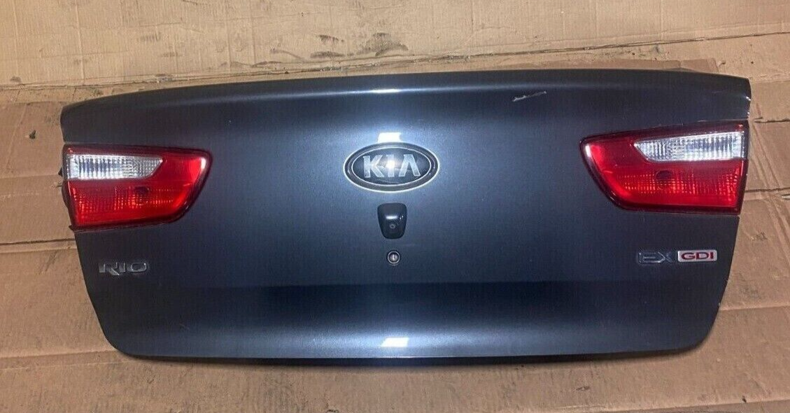 Cốp Hậu Kia Rio Mã phụ tùng 692001W050