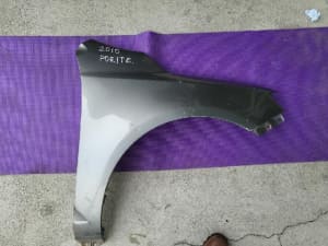 Tai Xe Phải Kia Forte / Cerato Mã phụ tùng 663211M000
