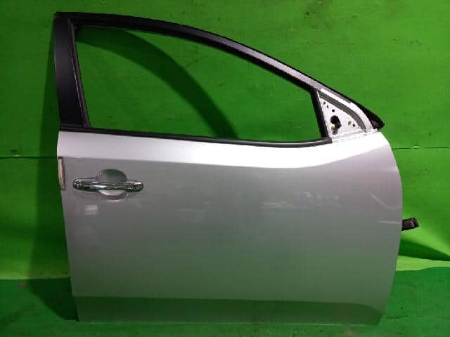 Cánh Cửa Trước Phải Kia Forte / Cerato Mã phụ tùng 760041M000