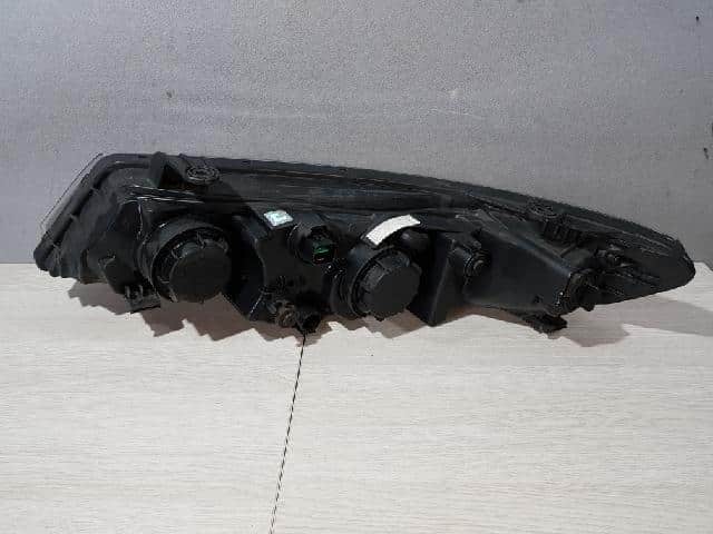 Đèn Pha Phải (Mí Trắng Có Điều Khiển Điện) Kia Forte / Cerato OEM 921021M001