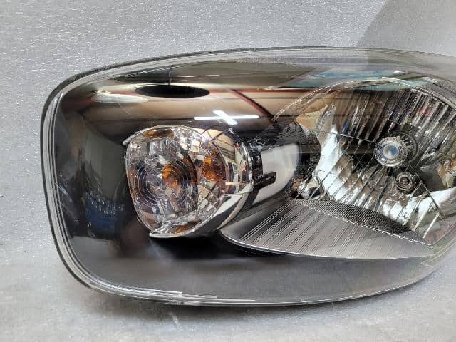 Đèn Pha Trái Không Led Kia Morning / Picanto Mã phụ tùng 921011Y001