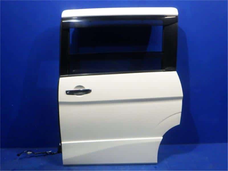 Cánh Cửa Sau Trái Kia Carens / rondo Mã phụ tùng 770031D010