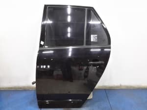 Cánh Cửa Sau Trái Kia Carens / rondo Mã phụ tùng 770031D010