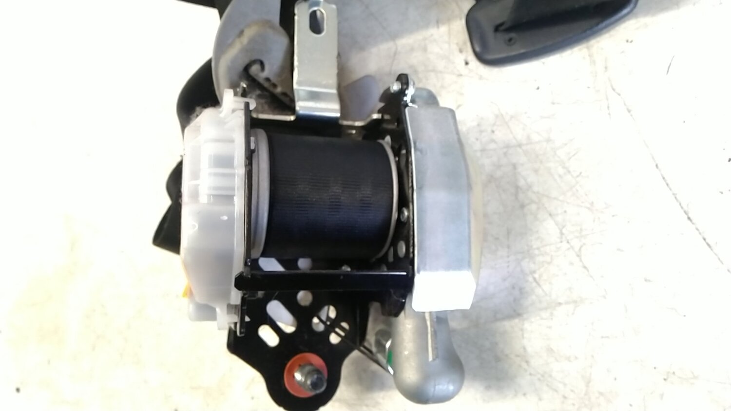 Dây Bảo Hiểm Trước Trái Kia Rio Mã phụ tùng 888701W600DCM