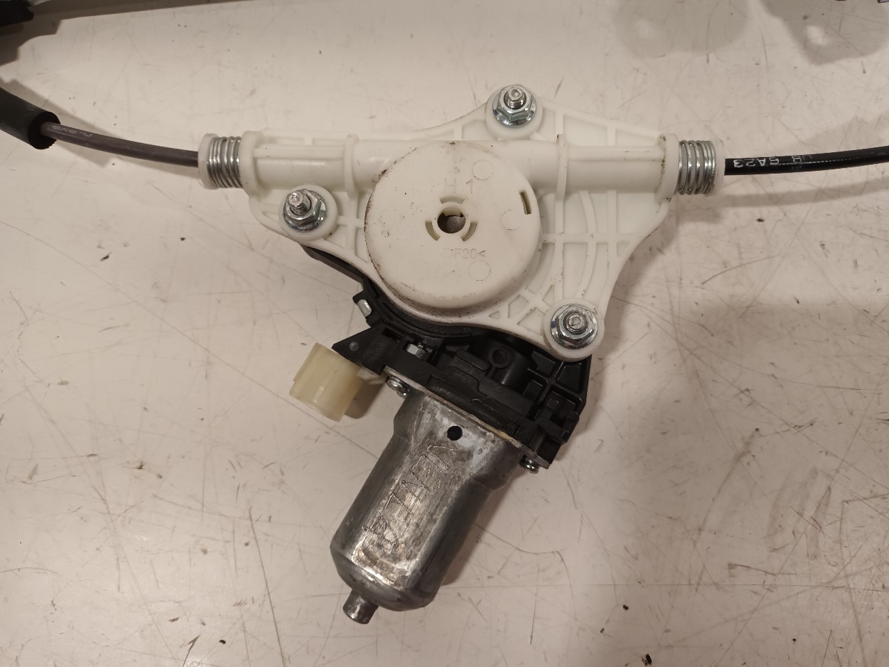 Mô Tơ Lên Xuống Kính Cánh Cửa Sau Trái Kia Rio Mã phụ tùng 834501W000