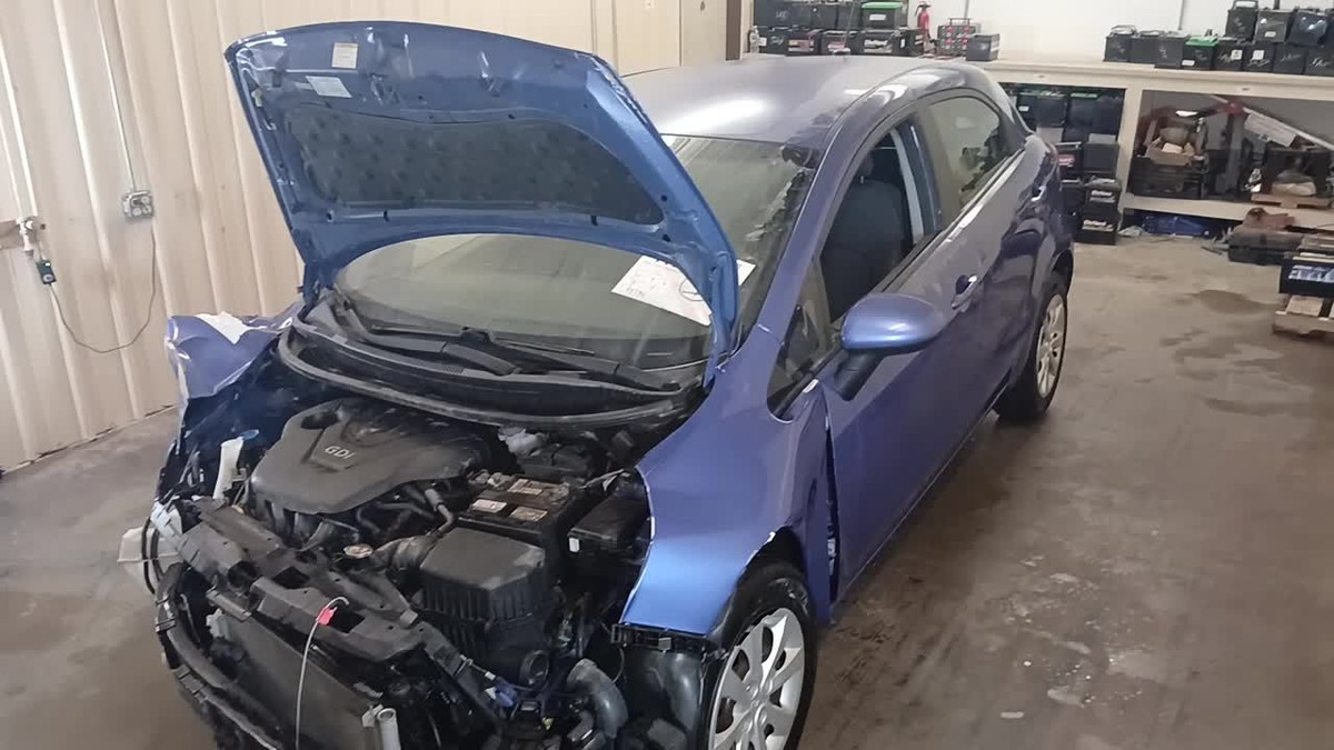 Hộp Lọc Gió Động Cơ Có Đựng Lọc Kia Rio Mã phụ tùng 281101W100
