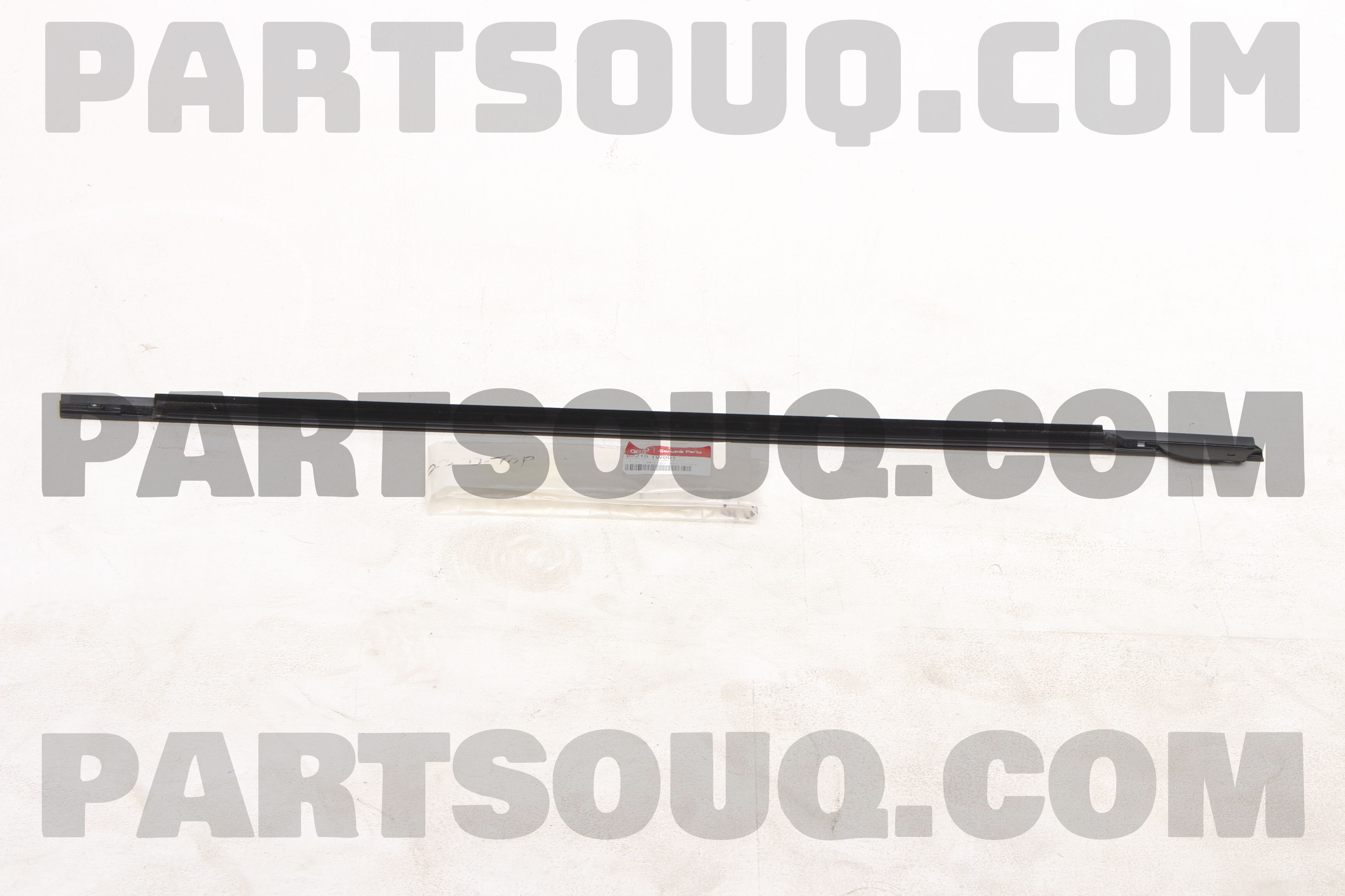 Nẹp Chân Kính Cánh Cửa Ngoài Trước Trái Kia Rio Mã phụ tùng 822101W001