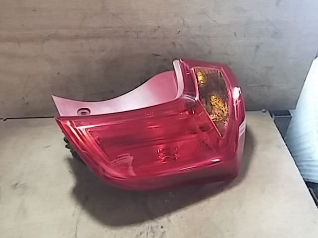 Đèn Hậu Phải Giả Led Kia Morning / Picanto Mã phụ tùng 924021Y000