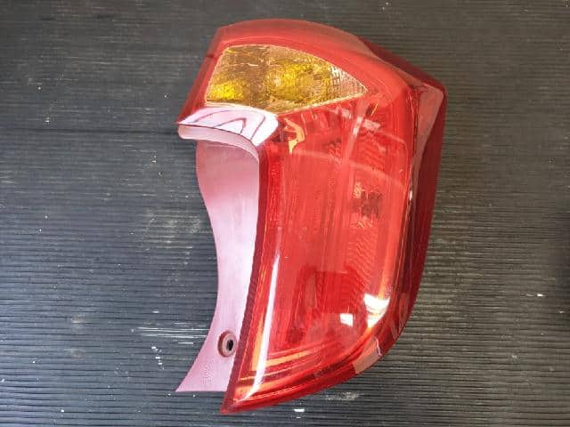 Đèn Hậu Phải Giả Led Kia Morning / Picanto Mã phụ tùng 924021Y000