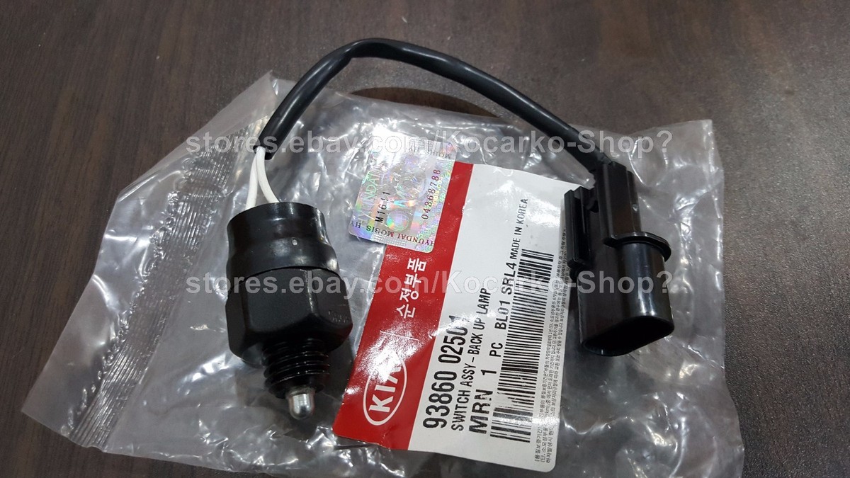 Công Tắc Đèn Lùi Kia Morning / Picanto Mã phụ tùng 9386002501