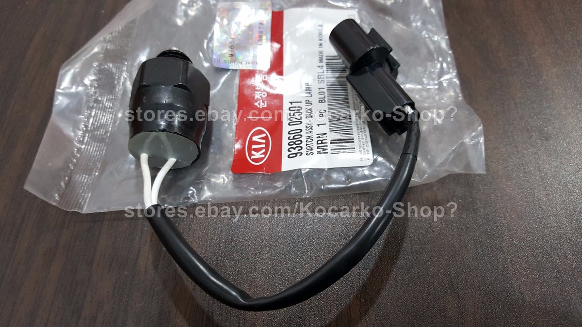 Công Tắc Đèn Lùi Kia Morning / Picanto Mã phụ tùng 9386002501