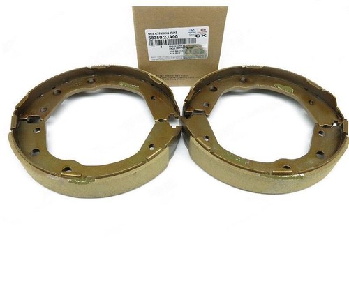 Guốc Phanh Sau / Má Phanh Sau Kia Forte / Cerato Mã phụ tùng 583502FA00