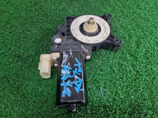 Mô Tơ Lên Xuống Kính Cửa Trước Trái Kia Morning / Picanto Mã phụ tùng 9881007101