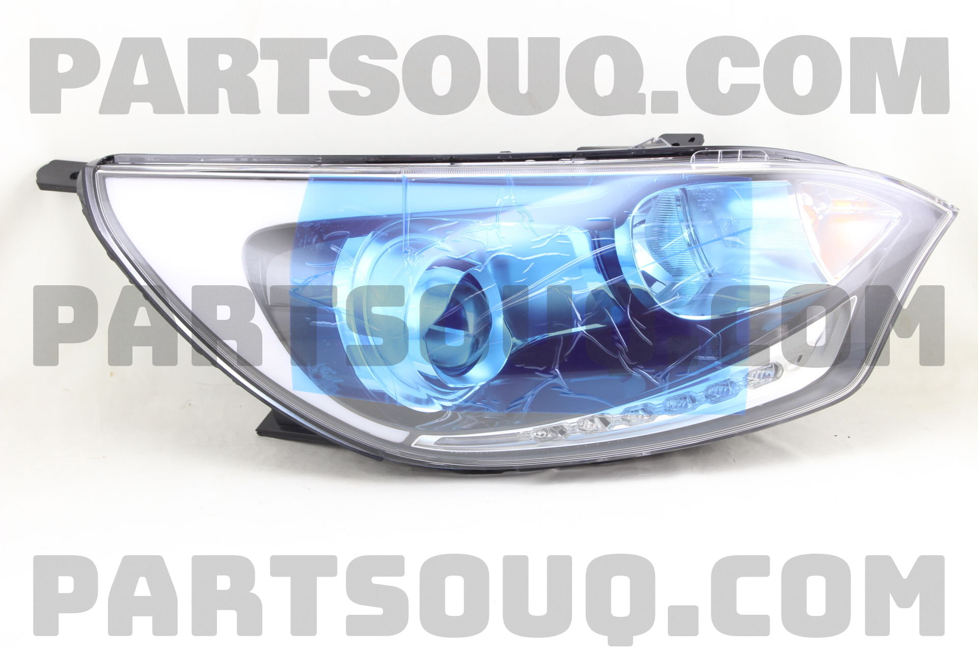 Đèn Hậu Miếng Ngoài Phải Có Led - 5 Cửa Kia Rio Mã phụ tùng 924021W260