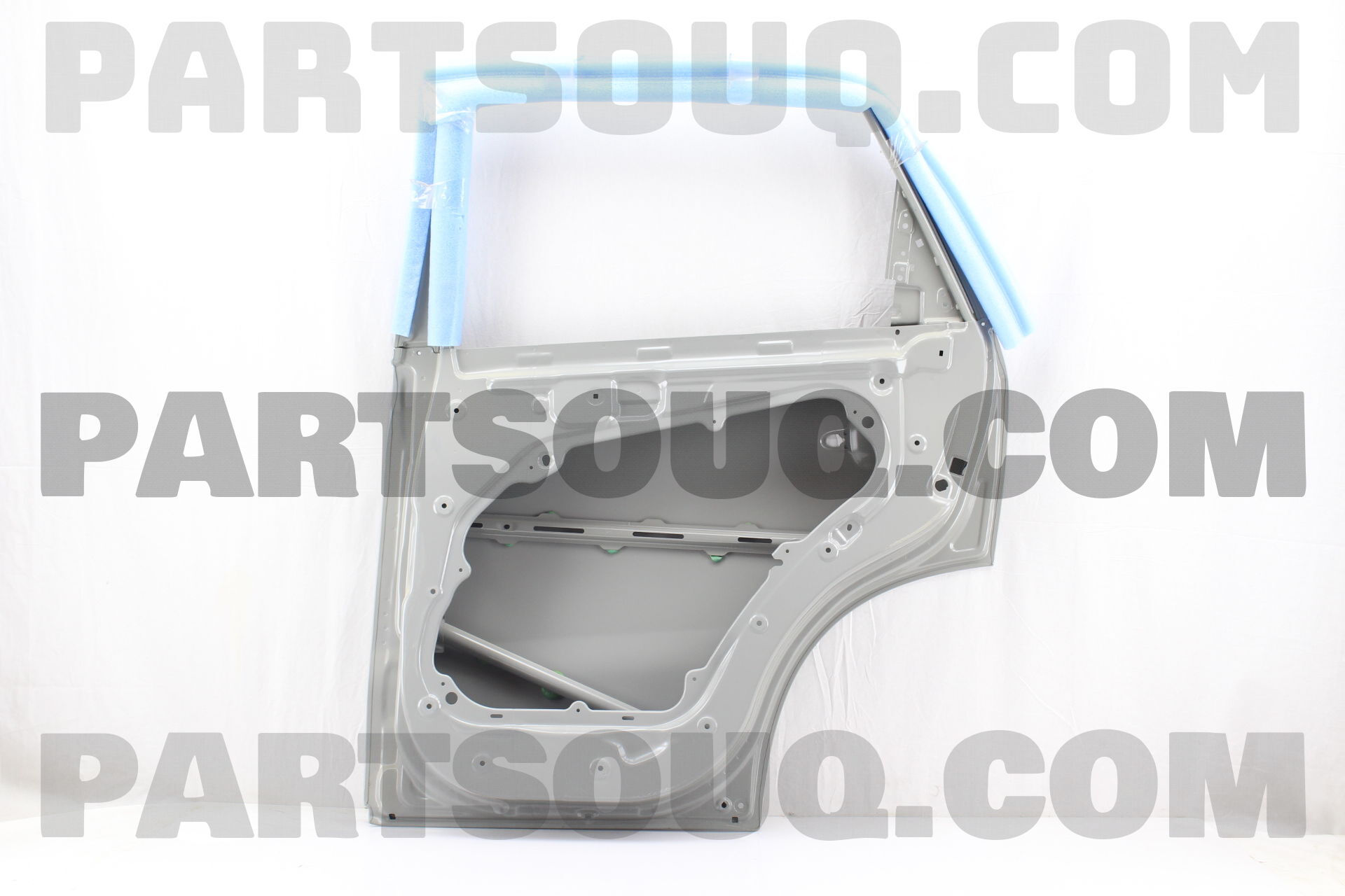 Cánh Cửa Sau Phải Kia Sorento Mã phụ tùng 770042p010