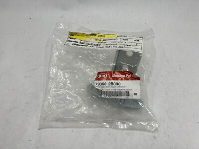 Bản Lề Cánh Cửa Dưới Sau Phải Kia Sorento Mã phụ tùng 793602b020