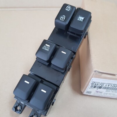 Công Tắc Lên Xuống Kính Tổng Có Auto Kia Forte / Cerato Mã phụ tùng 935701M111WK