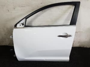 Cánh Cửa Trước Trái Kia K3 Mã phụ tùng 76003A7000