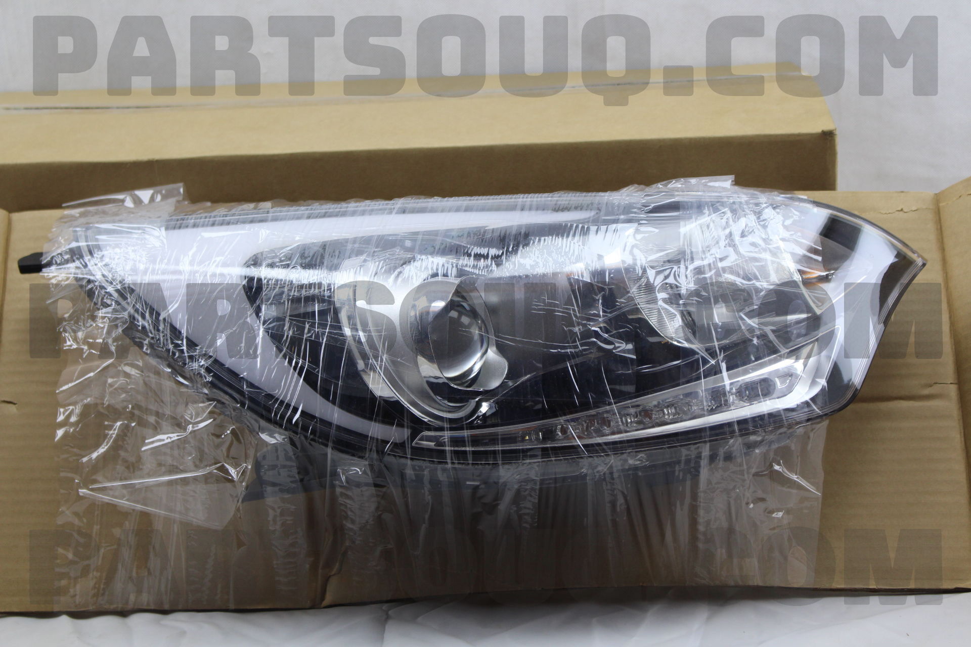 Đèn Pha Phải Có Led Kia Rio Mã phụ tùng 921021W410