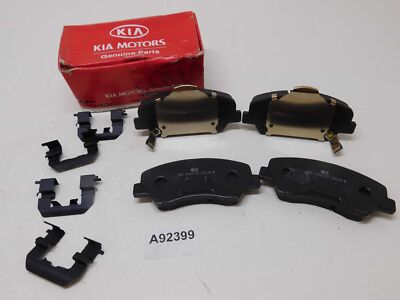Má Phanh Trước Kia Forte / Cerato OEM 581011WA05