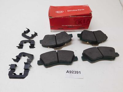 Má Phanh Trước Kia Forte / Cerato OEM 581011WA35